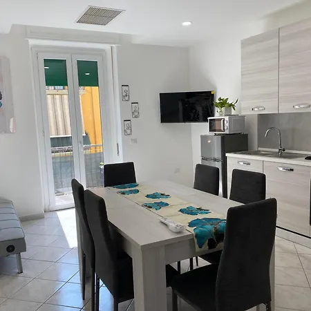 מלון דירות Pachira House *