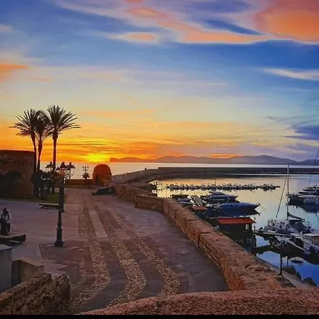 Pachira House Apartahotel *